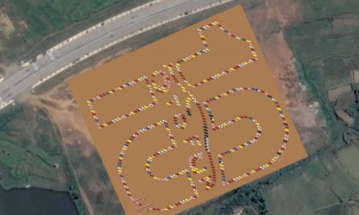 Hàng trăm xe ô tô tham gia 'xếp hình' kỷ niệm 10 năm diễn đàn Otofun