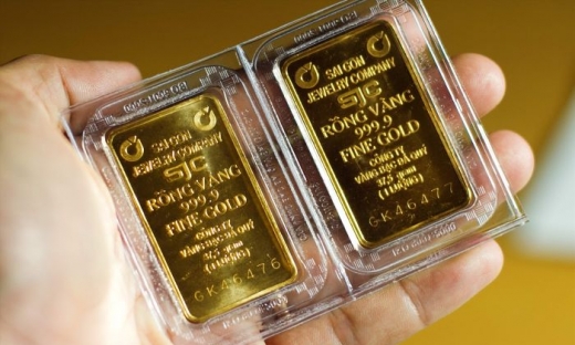Giá vàng thế giới tăng hơn 1 triệu đồng, trong nước nhích nhẹ 200.000 đồng/lượng