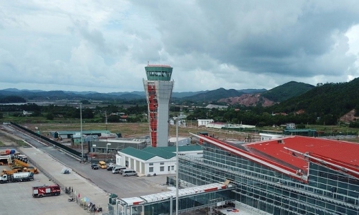 Sân bay Vân Đồn phục vụ đối tượng khách nào?