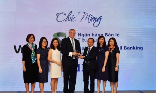 Vietcombank nhận giải thưởng ‘Ngân hàng bán lẻ tiêu biểu’ năm 2018