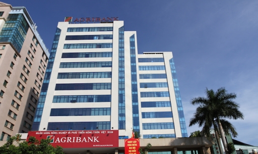 Agribank đứng đầu trong hệ thống ngân hàng đạt top 10 VNR500 năm 2018
