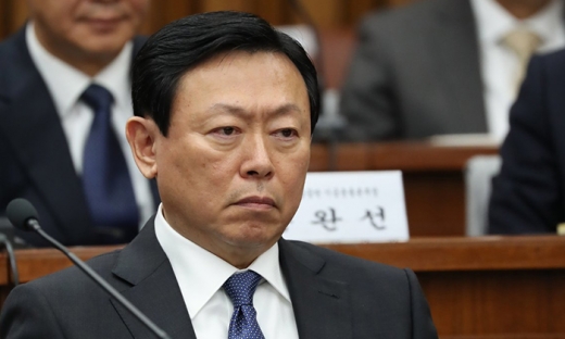 Chủ tịch Lotte lãnh án 30 tháng tù giam vì tội hối lộ