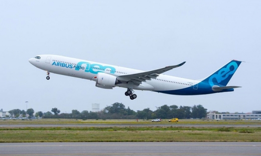 Airbus ký hợp đồng bán máy bay trị giá 23 tỷ USD cho AirAsia