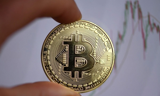 Bitcoin bất ngờ trượt giá