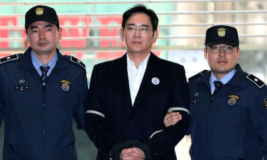 Người thừa kế Samsung chính thức bị truy tố tội tham nhũng