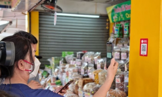 Đà Nẵng - Khi người dân đi chợ không cần tiền mặt