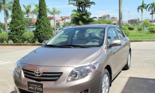 Toyota Việt Nam lại triệu hồi hơn 8.000 xe Corolla Altis do lỗi túi khí