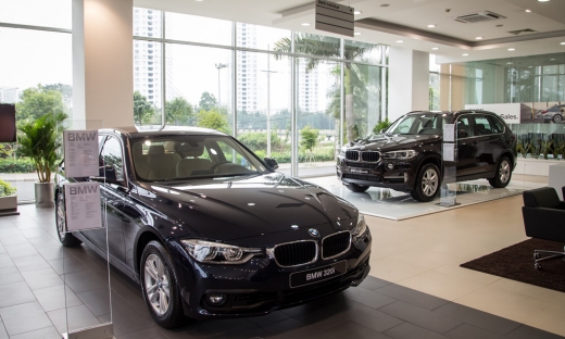 BMW giảm giá hàng loạt, 'khai chiến' với Mercedes Việt Nam?