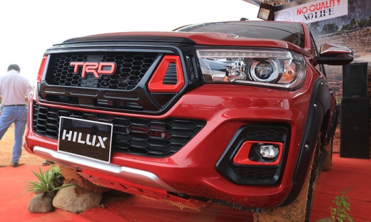‘Cận cảnh’ Toyota Hilux TRD Sportivo 2018 đầu tiên tại Việt Nam