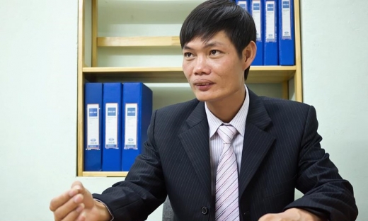 KS Lê Văn Tạch xin nghỉ việc tại Toyota, về bán hải sản cho vợ?