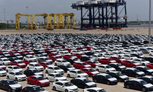 Phó Thủ tướng Trịnh Đình Dũng 'gỡ vướng' cho DN sản xuất, nhập khẩu ô tô