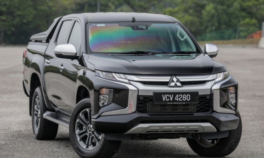 Mitsubishi Triton phiên bản Adventure X ra mắt khách hàng tại Malaysia