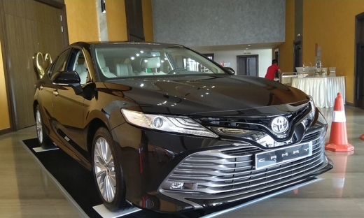 Toyota Camry 2019 có giá bán thấp nhất 1,029 tỷ đồng