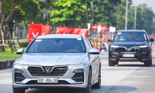 VinFast tặng 50 triệu đồng cho khách hàng mua xe Lux SA2.0, Lux A2.0 và Fadil