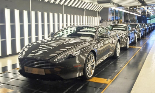Aston Martin, Porsche tạm đóng cửa nhà máy vì dịch Covid-19