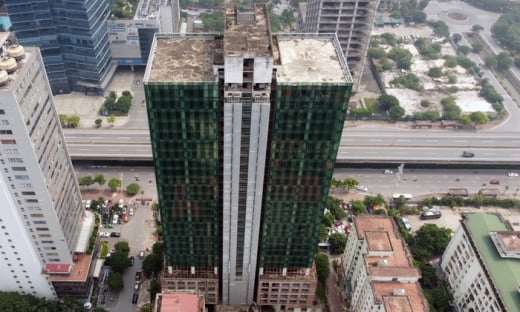 Cao ốc Apex Tower 15 triệu USD bỏ hoang trên đường Vành đai 3