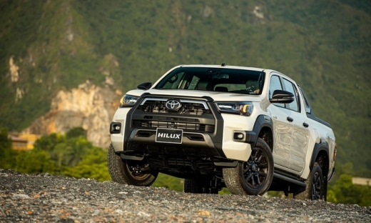 Phân khúc xe bán tải tháng 7: Ford Ranger dẫn đầu, Toyota Hilux ngược dòng bán chạy