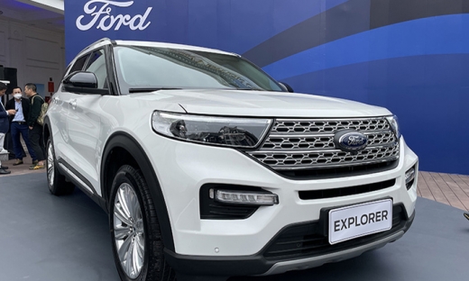 Cận cảnh Ford Explorer 2022 giá bán 2,4 tỷ đồng tại Việt Nam