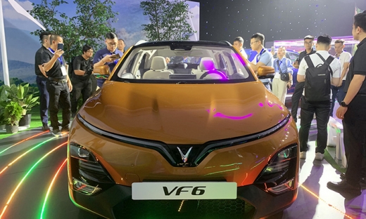 Ô tô điện VinFast VF 6 ra mắt:  Kia Seltos, Hyundai Creta ‘dè chừng’