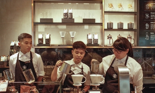 Starbucks Việt Nam kỷ niệm 5 năm và khai trương cửa hàng đầu tiên tại Đà Nẵng
