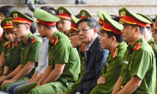 Chùm ảnh phiên xét xử ông Phan Văn Vĩnh, Nguyễn Thanh Hóa sáng 12/11