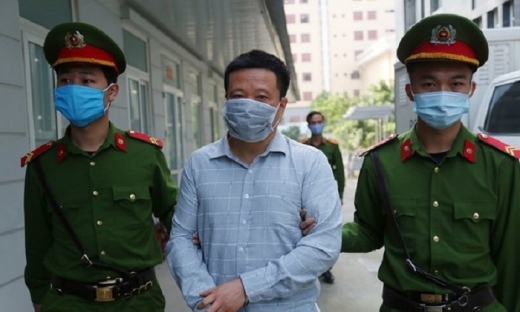 Cựu Chủ tịch OceanBank Hà Văn Thắm nhận thêm án 10 năm tù và phải bồi thường 29 tỷ đồng