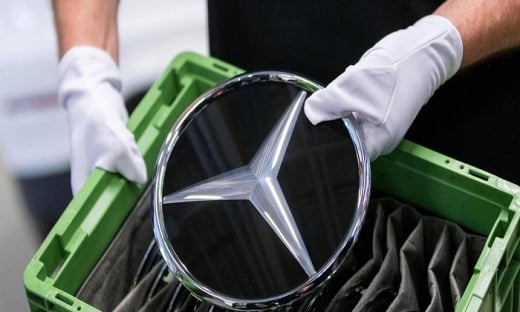 Nhà sáng lập hãng ô tô hàng đầu Trung Quốc mua 9 tỷ USD giá trị cổ phần của Daimler