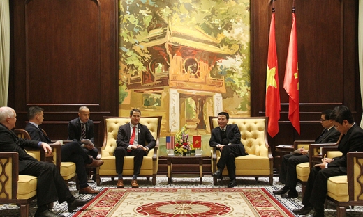 Bộ trưởng Nguyễn Mạnh Hùng ngỏ ý muốn bán thiết bị 5G cho Mỹ