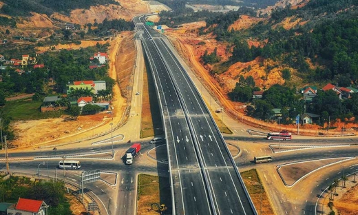 Giao thông tuần qua: Trình Quốc hội quyết định đầu tư thêm 552km cao tốc Bắc - Nam