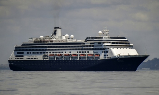 Du thuyền Zaandam chở 1.800 khách mắc kẹt vì có người nhiễm virus SARS-CoV-2