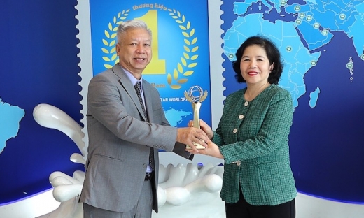 CEO Mai Kiểu Liên tiếp tục dẫn dắt Vinamilk vào top 1 thương hiệu mạnh Việt Nam 2022
