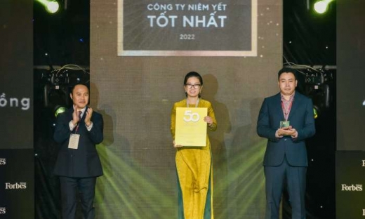 Vietcombank lần thứ 10 lọt top 50 công ty niêm yết tốt nhất Việt Nam
