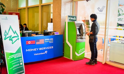 3.000 nhà báo nước ngoài đưa tin Hội nghị thượng đỉnh Mỹ - Triều đổi tiền qua dịch vụ Vietcombank