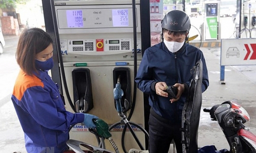 Can thiệp giảm giá xăng dầu: Sẽ kéo theo nhiều hệ lụy
