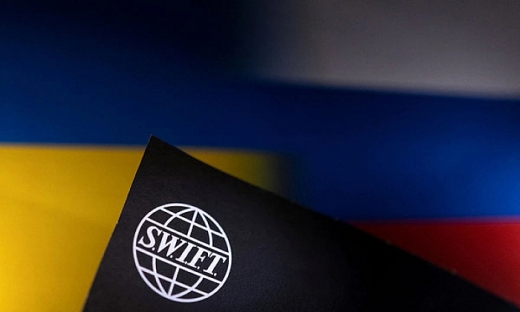 Nga bị loại khỏi hệ thống thanh toán SWIFT, điều gì sẽ xảy ra?