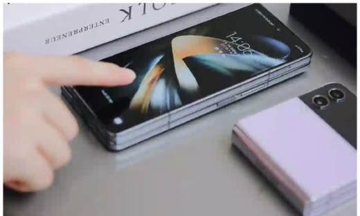 Smartphone Samsung đại hạ giá, có mẫu 'hot' giảm tới 18 triệu đồng