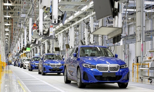 BMW khai trương nhà máy xe điện 2,2 tỷ USD tại Trung Quốc, cạnh tranh với Tesla