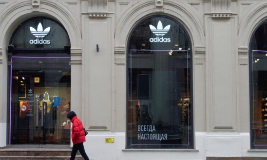 Adidas dính cáo buộc trốn thuế lớn tại Nga