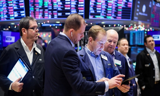 Phố Wall giữa mùa báo cáo kinh doanh: Dow Jones mất chuỗi tăng điểm