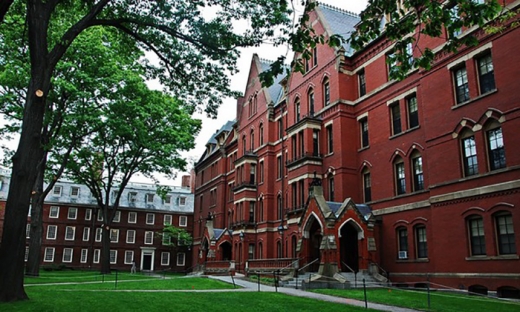 Mỹ: Học phí cho các trường Ivy League ngày càng đắt đỏ, tốn tới 90.000 USD/năm