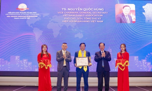 Tổng thư ký Hiệp hội Ngân hàng Việt Nam được trao giải 'Nhà lãnh đạo xuất sắc châu Á 2023'