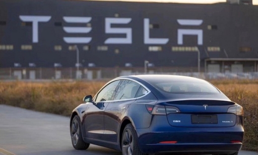'Tung chiêu' giảm giá, Tesla đạt doanh số bán xe cao kỷ lục