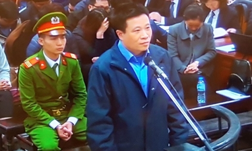 Ông Hà Văn Thắm nhận tội thay cấp dưới