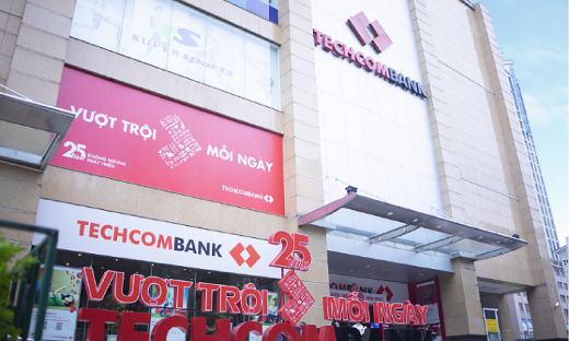 Điều gì giúp Techcombank đoạt ngôi á quân lợi nhuận ngân hàng năm 2019?