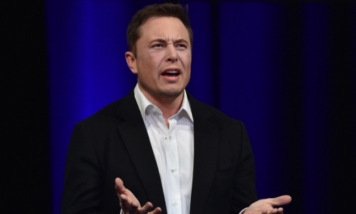 Elon Musk hứng ‘bão’ chỉ trích vì gọi thợ lặn Anh là ‘kẻ ấu dâm’