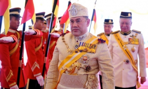 Quốc vương Malaysia hủy lễ mừng sinh nhật để ‘hùn tiền’ trả nợ công