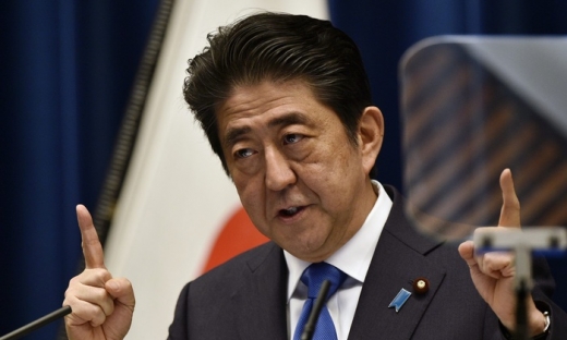 Thủ tướng Shinzo Abe giữ chức Chủ tịch đảng Dân chủ tự do liền 3 nhiệm kỳ