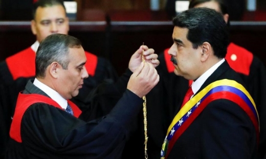 Tổng thống Venezuela tuyên thệ chậm chức nhiệm kỳ hai, Mỹ nói bất hợp pháp
