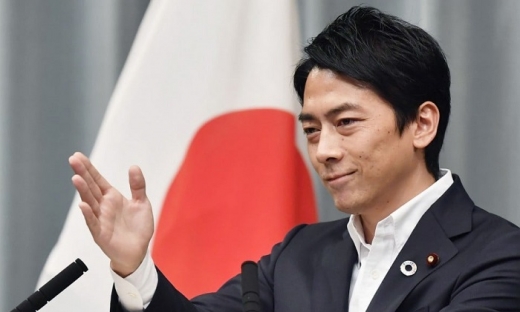 Tân bộ trưởng 38 tuổi, ứng viên sáng giá kế nhiệm Thủ tướng Nhật Shinzo Abe là ai?