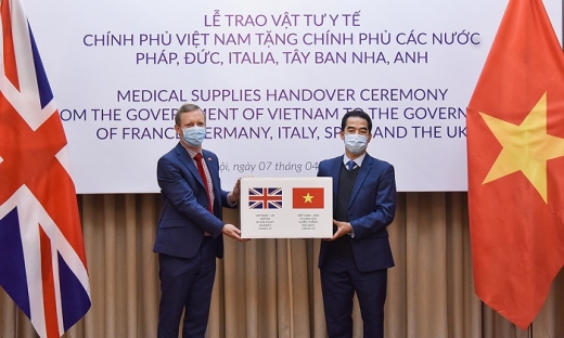 Việt Nam tặng 550.000 khẩu trang cho các nước châu Âu bị ảnh hưởng nặng nề bởi dịch Covid-19